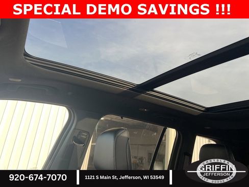 New 2025 Jeep Grand Cherokee Limited w/ Luxury Tech Group II image 26