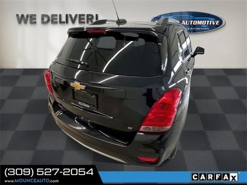 Used 2020 Chevrolet Trax LT w/ LT Convenience Package image 13