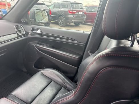 Used 2019 Jeep Grand Cherokee Trailhawk w/ Trailhawk Luxury Group image 18