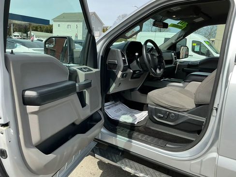 Used 2017 Ford F150 XLT w/ Equipment Group 302A Luxury image 7