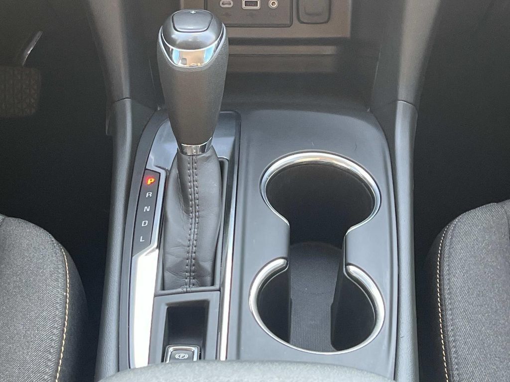 Used 2021 Chevrolet Equinox LT FWD image 18