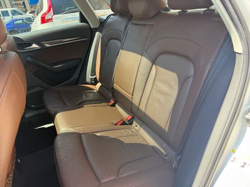 Used 2015 Audi Q3 2.0T Prestige w/ Prestige Package FWD image 7
