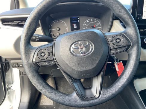 Used 2023 Toyota Corolla LE FWD image 35