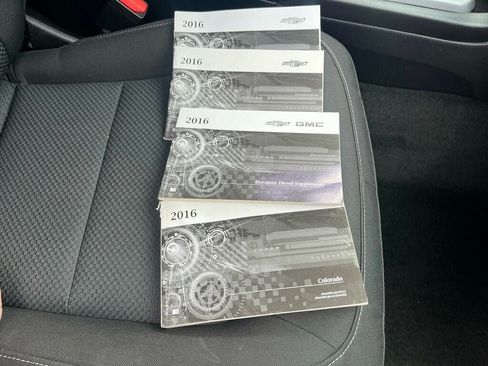 Used 2016 Chevrolet Colorado LT w/ LT Convenience Package image 36