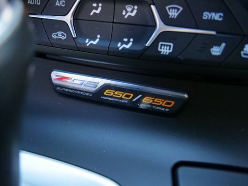 Used 2016 Chevrolet Corvette Z06 w/ 3LZ Preferred Equipment Group image 18