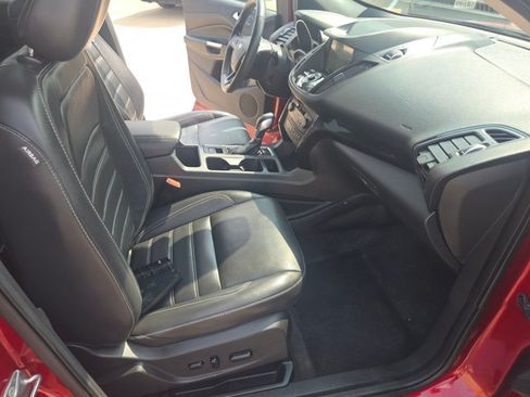Used 2019 Ford Escape Titanium FWD image 22