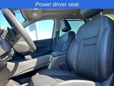 Used 2025 Nissan Rogue SL w/ SL Premium Package image 10