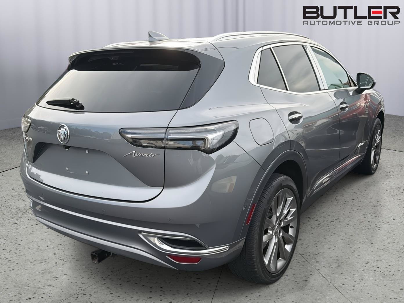 Used 2022 Buick Envision Avenir w/ Technology Package II FWD image 7