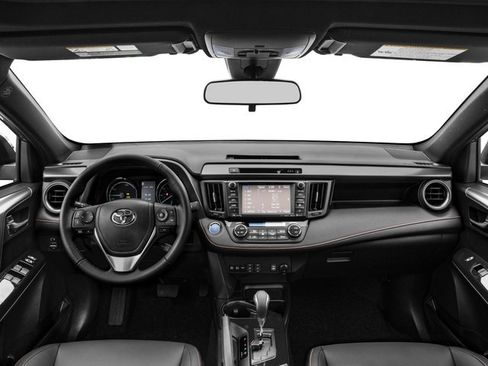 Used 2018 Toyota RAV4 SE AWD/4WD image 8