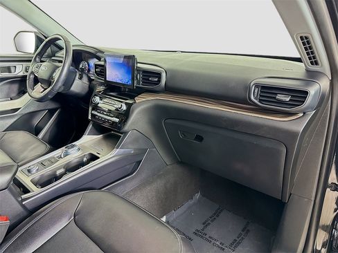 Used 2021 Ford Explorer Limited w/ Equipment Group 301A image 30