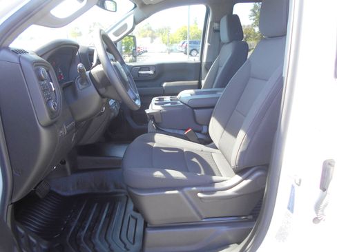 Used 2024 Chevrolet Silverado 3500 W/T w/ WT Convenience Package AWD/4WD image 2