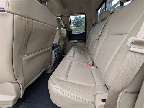 Used 2017 Ford F450 Lariat image 5