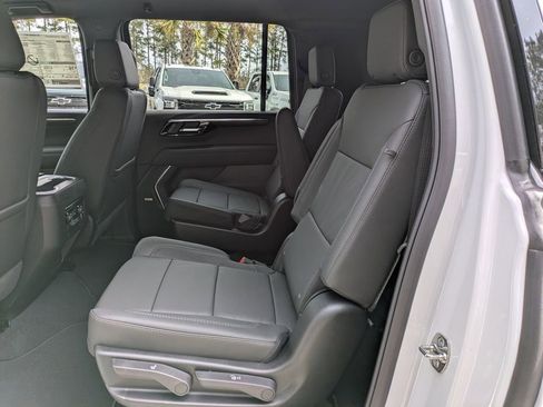 New 2026 Chevrolet Suburban LT w/ Comfort Package image 15