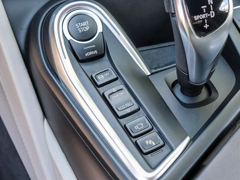 Used 2017 BMW i8 image 31