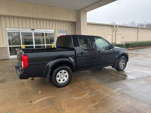 Used 2019 Nissan Frontier S image 8