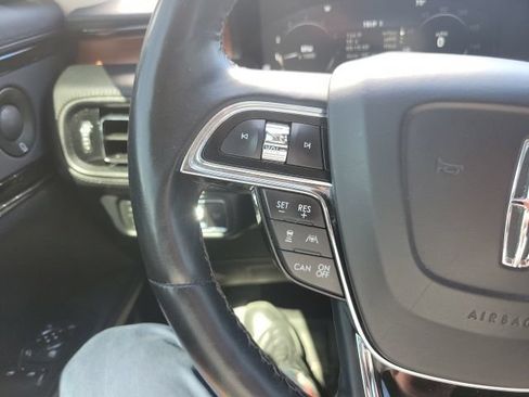 Used 2022 Lincoln Nautilus Reserve AWD/4WD image 14