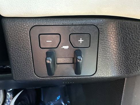 Used 2022 Toyota Tundra Capstone image 38