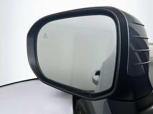 Used 2025 Kia Telluride S image 16