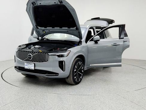 New 2026 Volvo XC90 B6 Plus w/ Protection Package Premier AWD/4WD image 9