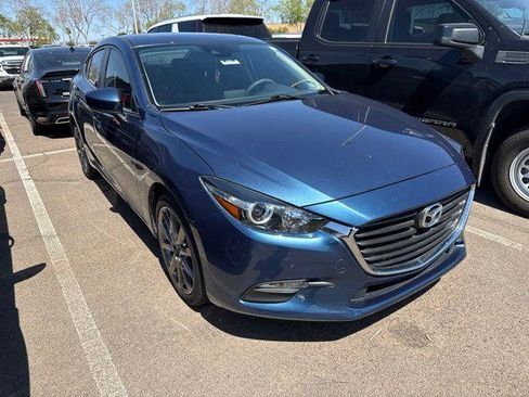 Used 2018 MAZDA MAZDA3 Touring FWD image 1