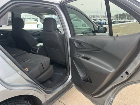 Used 2024 Chevrolet Equinox LT image 44