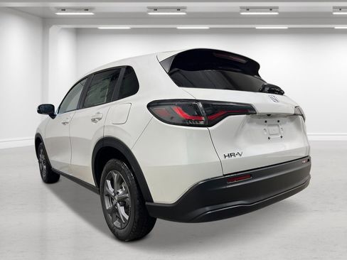 New 2026 Honda HR-V LX image 5