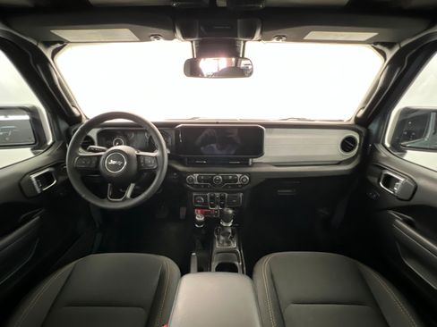 Used 2025 Jeep Wrangler Unlimited Sport AWD/4WD image 10