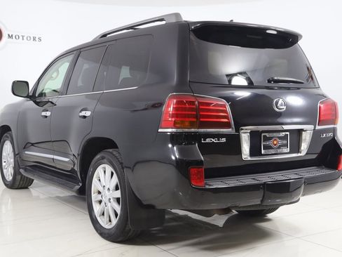 Used 2010 Lexus LX 570 4WD w/ Preferred Accessory Package image 4