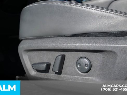 Used 2024 Nissan Rogue Platinum w/ Platinum Premium Package image 32