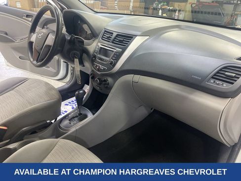 Used 2016 Hyundai Accent SE FWD image 37
