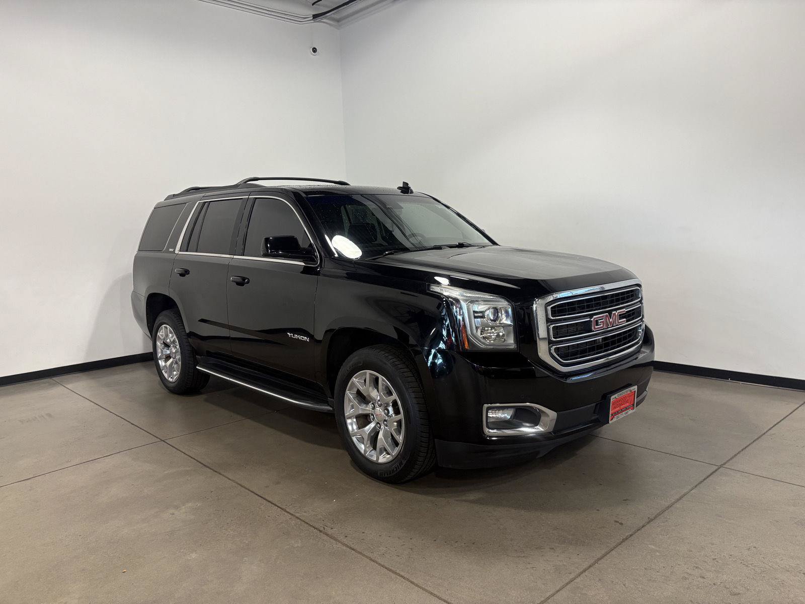 Used 2016 GMC Yukon SLT w/ Open Road Package AWD/4WD image 1