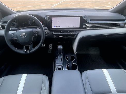 Used 2025 Toyota Camry SE w/ Multimedia Upgrade Package FWD image 9