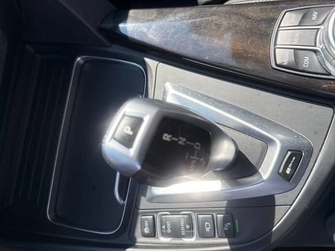 Used 2018 BMW 330e RWD image 18