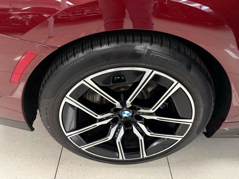 Used 2023 BMW 740i image 35