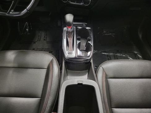 Used 2024 Chevrolet Trax RS w/ Sunroof Package FWD image 18