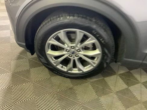 Used 2021 Ford Explorer Limited w/ Equipment Group 301A RWD image 40