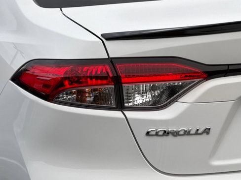 Used 2023 Toyota Corolla LE image 24