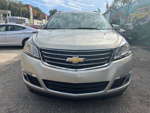 Used 2016 Chevrolet Traverse LT image 3
