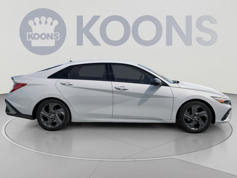 New 2026 Hyundai Elantra Sport FWD image 8