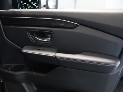 Used 2025 Honda Pilot Elite image 42