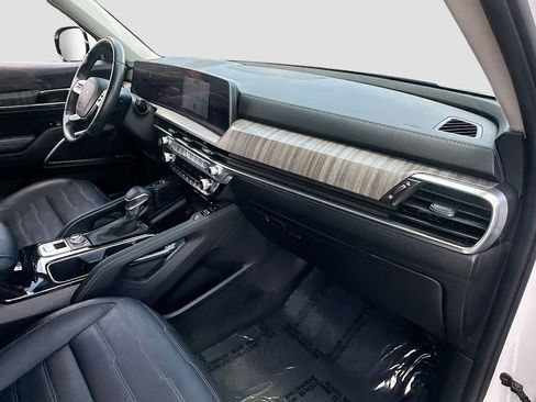 Certified 2023 Kia Telluride SX Prestige AWD/4WD image 32