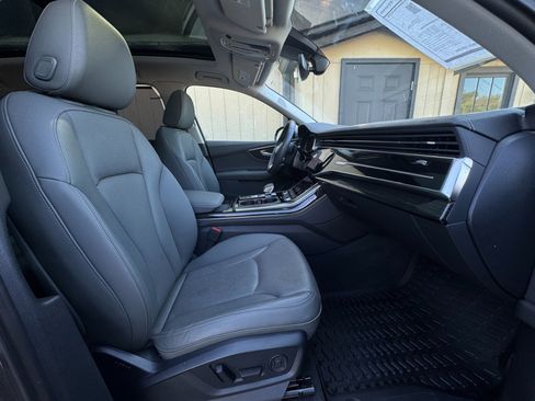 Used 2025 Audi Q7 3.0T Premium Plus image 21