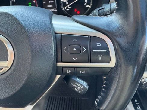 Used 2021 Lexus GX 460 Premium w/ Accessory Package AWD/4WD image 29
