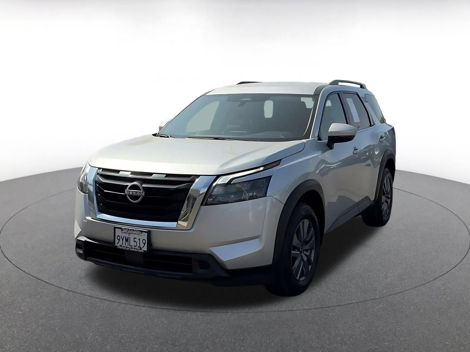 Used 2025 Nissan Pathfinder SV AWD/4WD image 6