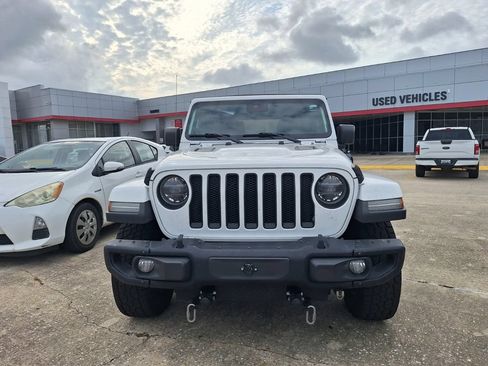 Used 2019 Jeep Wrangler Unlimited Sahara w/ Quick Order Package 24M Moab AWD/4WD image 2