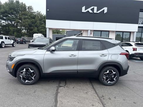 New 2026 Kia Seltos S AWD/4WD image 2