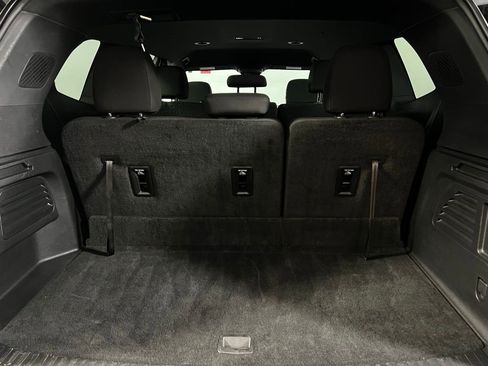 Used 2025 GMC Acadia Elevation image 29