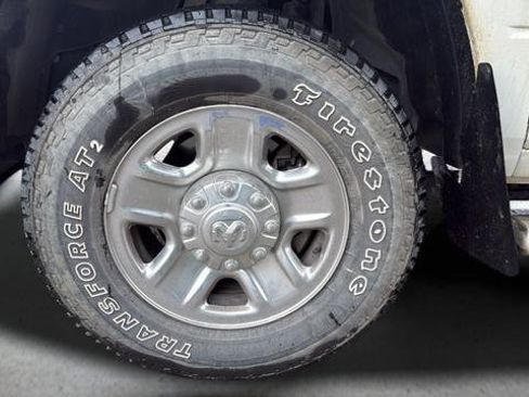 Used 2024 RAM 2500 Tradesman w/ Chrome Appearance Group AWD/4WD image 28