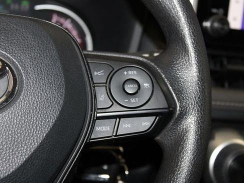 Used 2024 Toyota RAV4 LE image 23