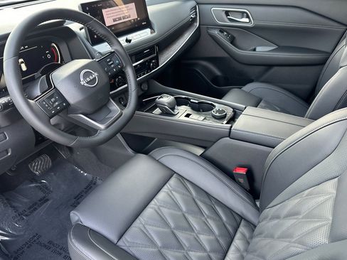 New 2026 Nissan Rogue Platinum w/ Tech Package AWD/4WD image 10